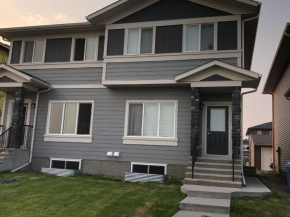 Close to the airport(YYC), Crossiron mall brand new home away from home unit.